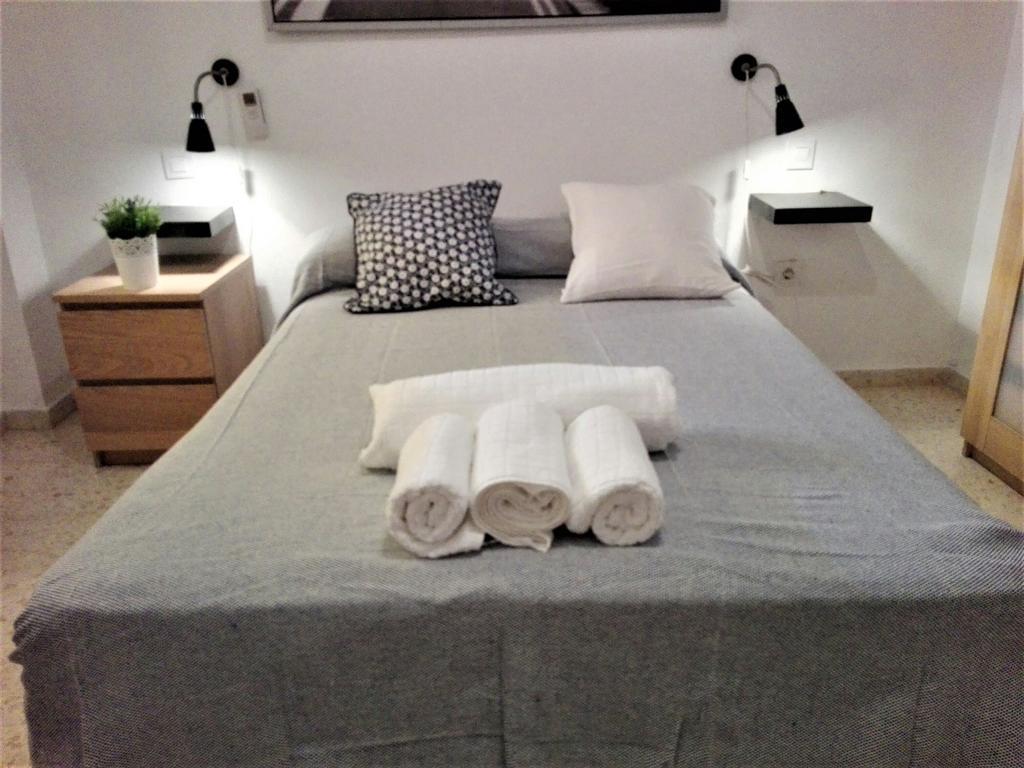 Duplex En Corral De Vecinos San Bernardo Apartment Seville Luaran gambar